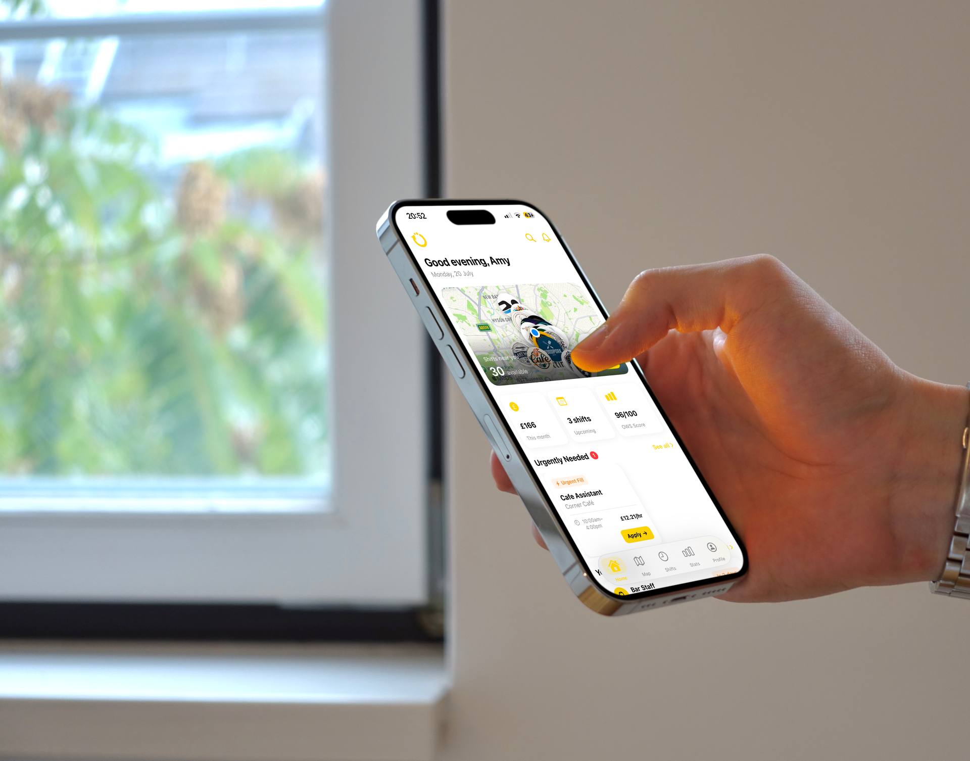 Person using the Ovrtime app